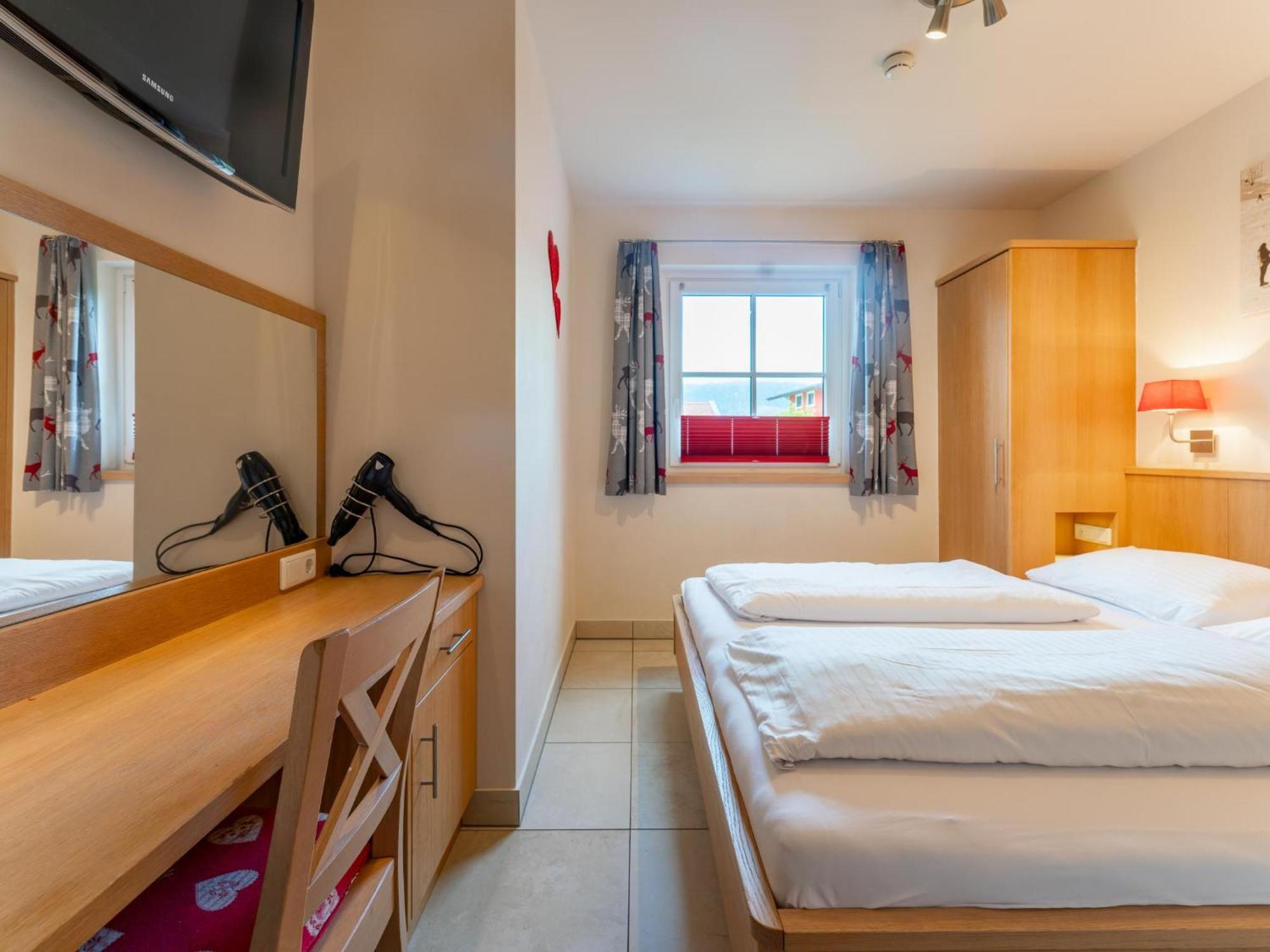Arieke E10 Apartment Капрун Екстериор снимка